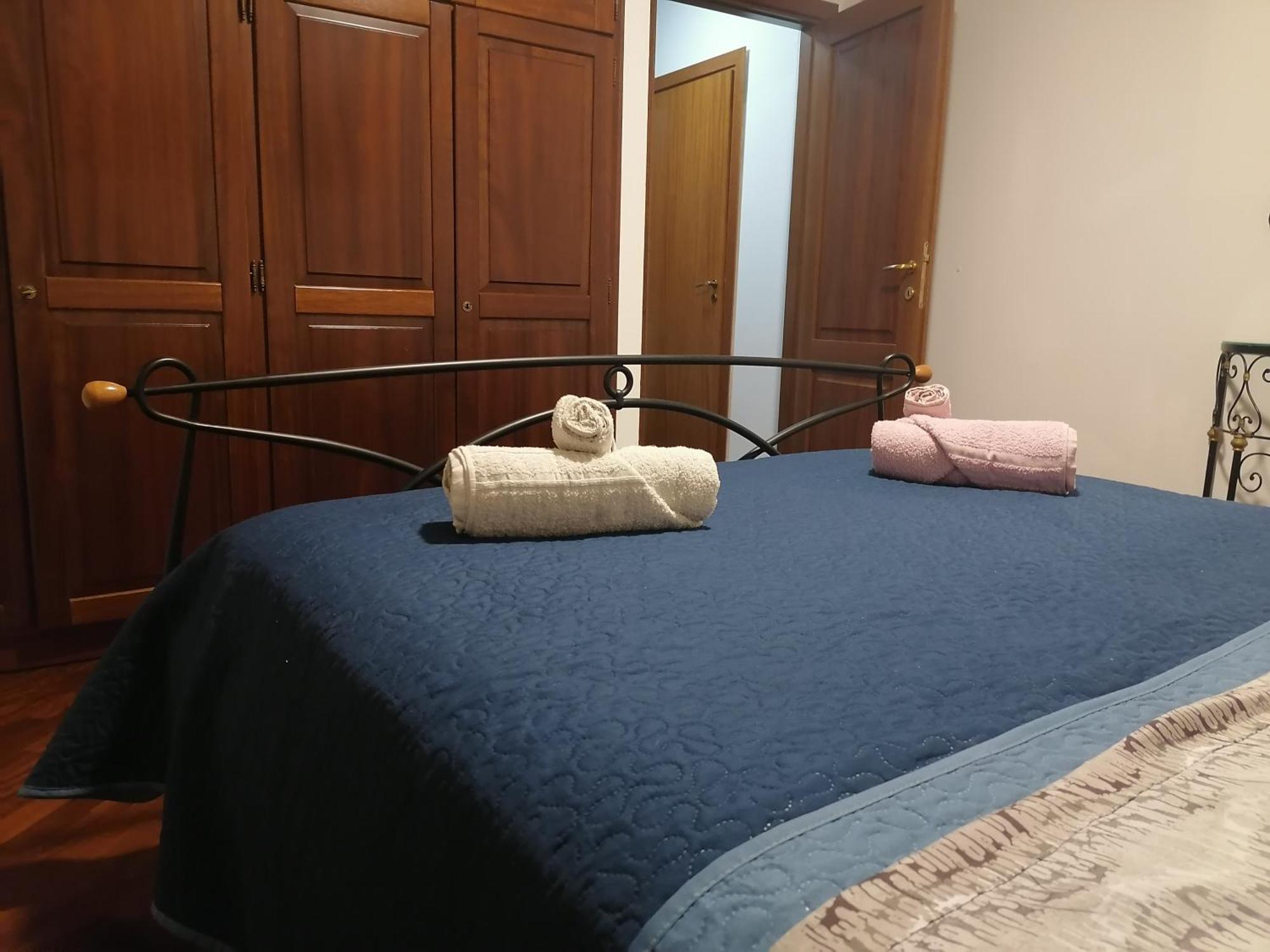 A Due Passi Appartament Otel Palermo Oda fotoğraf